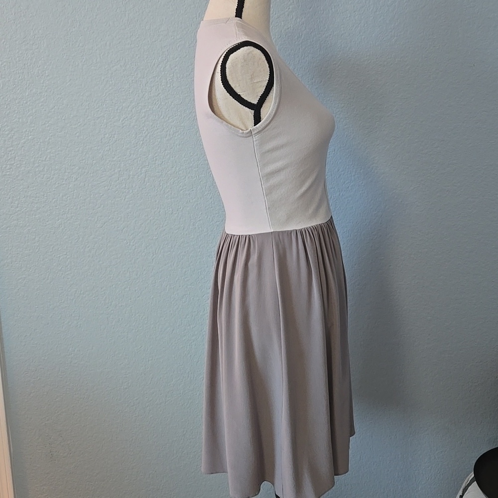 REBECCA TAYLOR Silk Pleated W/ Viscose Blend Top V Neck Midi Dress Gray Sz Small - Picture 7 of 13